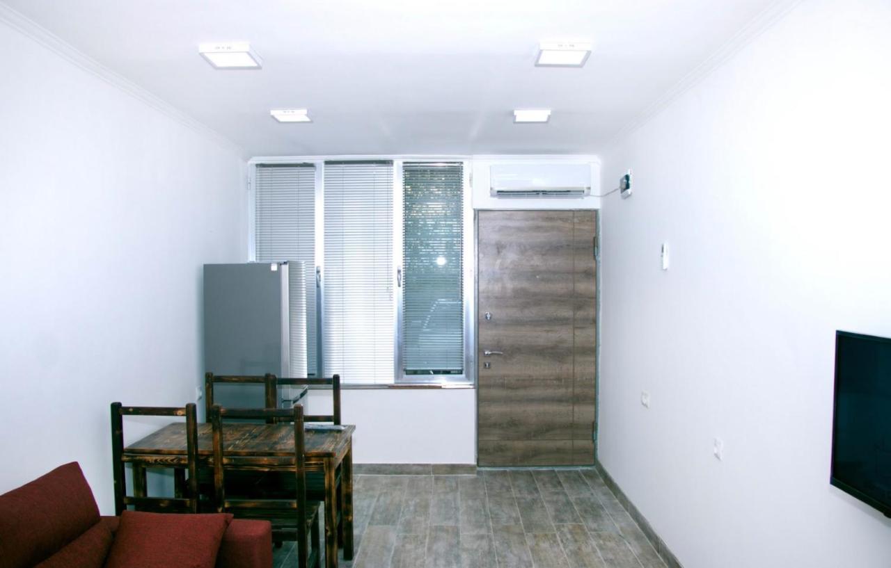 Apartment On Saryan 24 Ереван Екстериор снимка