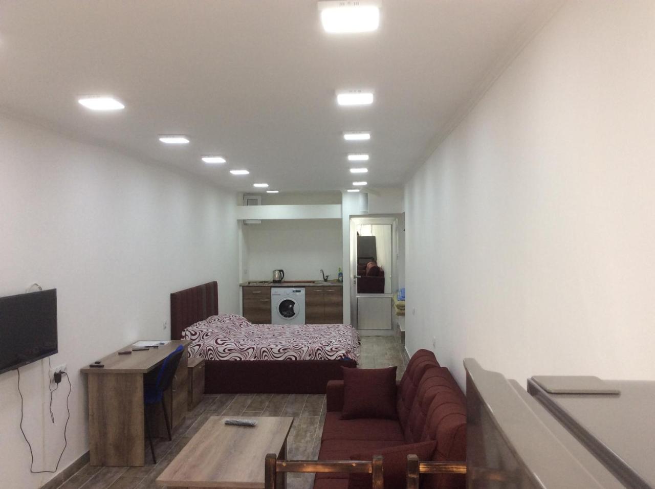 Apartment On Saryan 24 Ереван Екстериор снимка